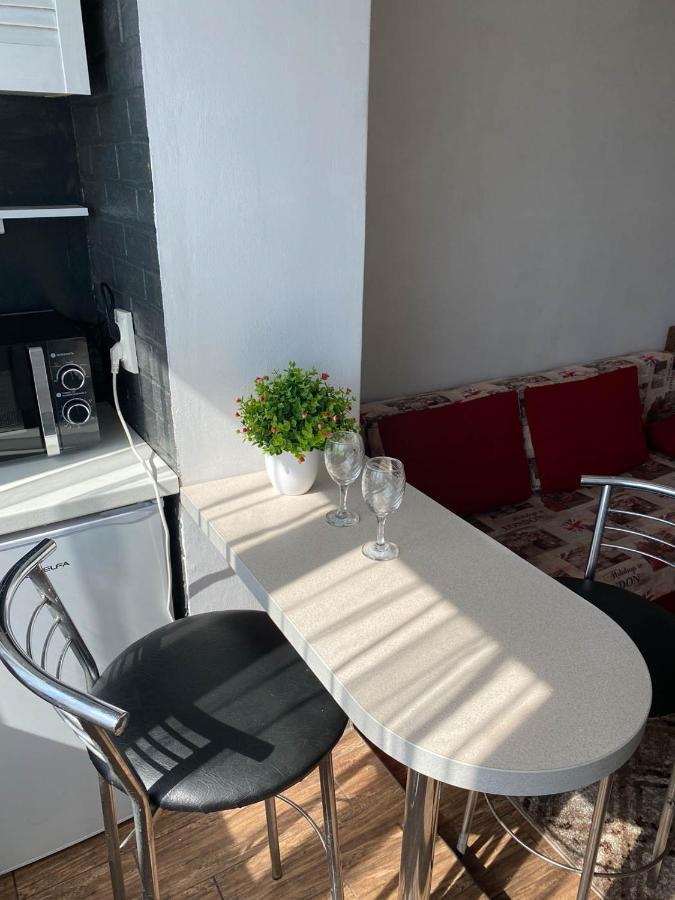 Well Located Studio - Yaroslavska Str. 21 Apartamento Jarkov Exterior foto